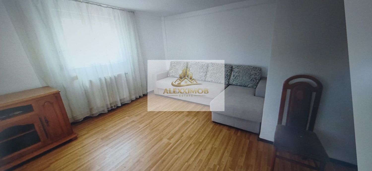 Casa de Vanzare - 2 corpuri independente (10 camere) - Rahova - Imagine principala