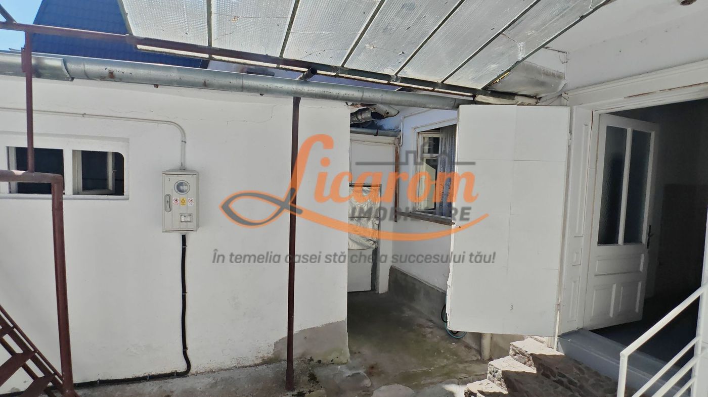 Blumana Proprietate singur in curte,2 corpuri de casa, fara amenajari - foto 4