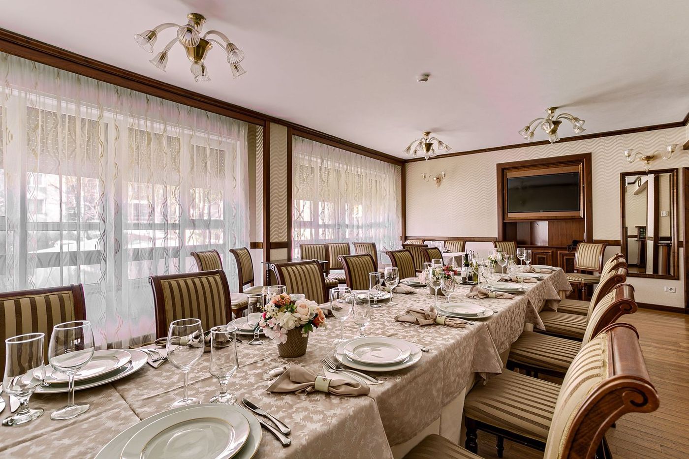 Oportunitate exclusivă de investiție: Hotel Best Western Central Arad - foto 2