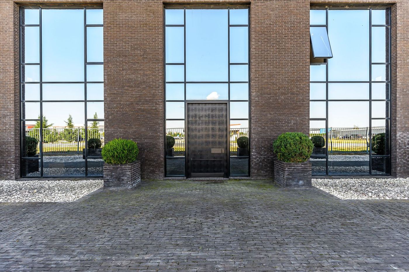 Birouri Premium de 304 mp în Zona Industrială Vest Arad - Imagine principala