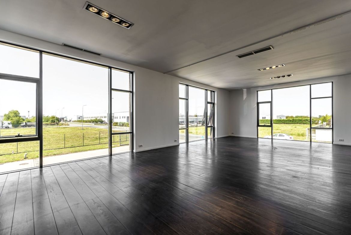 Birouri Premium de 304 mp în Zona Industrială Vest Arad - foto 2