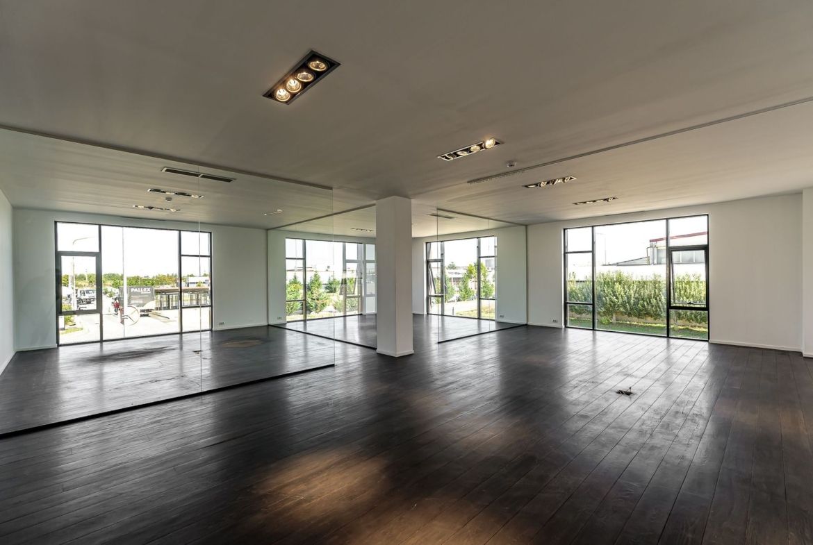 Birouri Premium de 304 mp în Zona Industrială Vest Arad - foto 5