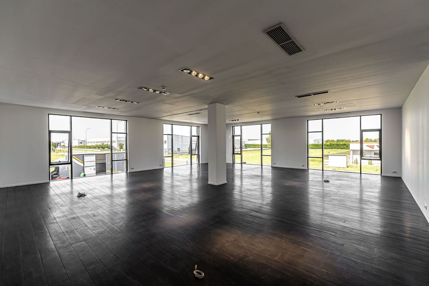 Birouri Premium de 304 mp în Zona Industrială Vest Arad - foto 8