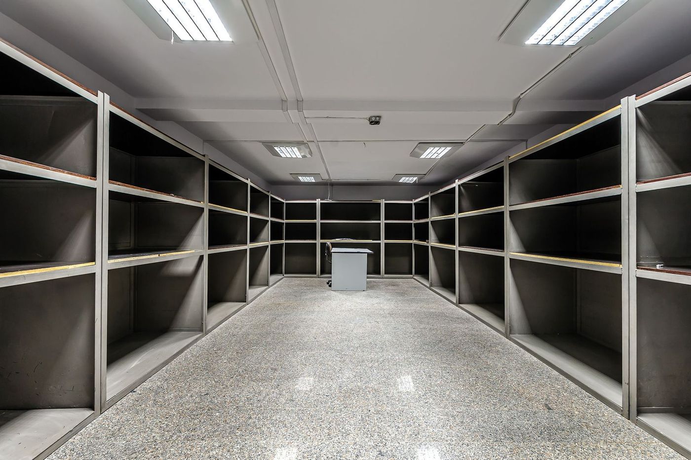 Spațiu de închiriat central - foto 4 Spațiu de închiriat central - foto 4
