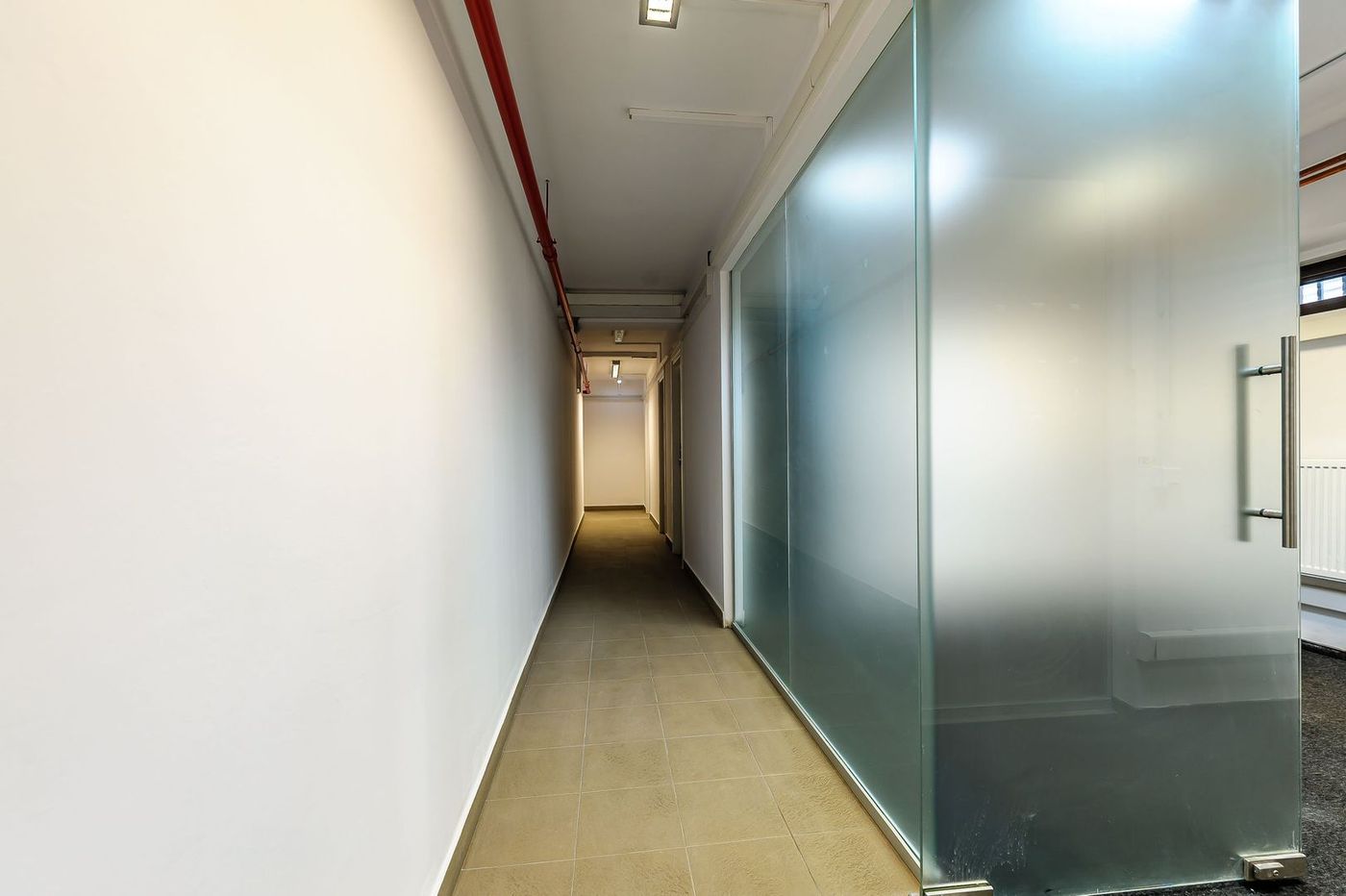 Spațiu de închiriat central - foto 6 Spațiu de închiriat central - foto 6