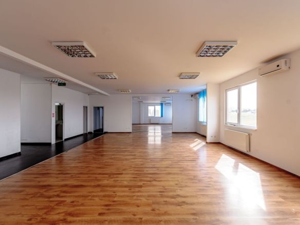 Spațiu comercial 333 mp - foto 2