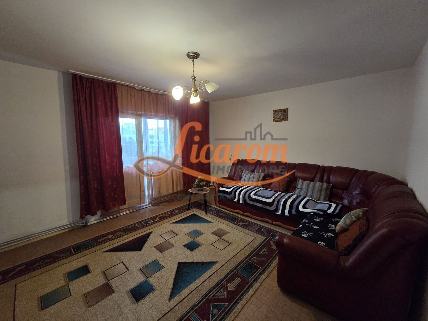 Apartament 3 camere Carpatilor aproape de Spitalul Judetean - foto 3