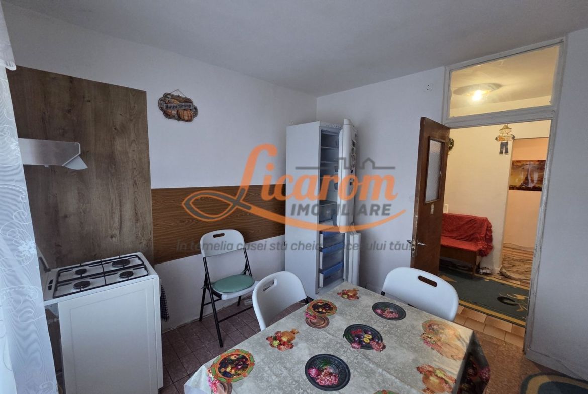 Apartament 3 camere Carpatilor aproape de Spitalul Judetean - foto 4