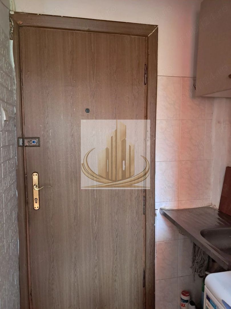 Garsonieră de vânzare UMT | 18 mp | Etaj 3 - foto 3 Garsonieră de vânzare UMT | 18 mp | Etaj 3 - foto 3