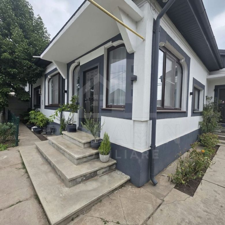 Casa de vanzare in Romanesti cu teren 1200mp mobilata utilata - Imagine principala