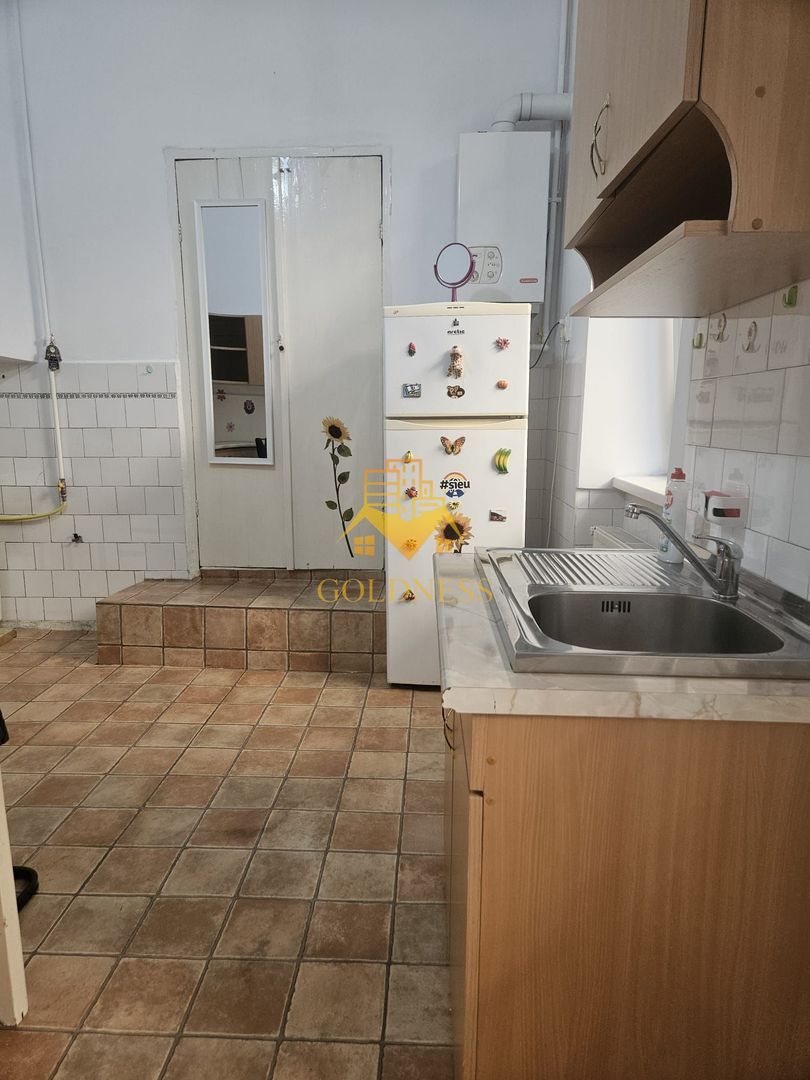 1 camera, Piata Unirii, Piata Muzeului, BCU, Meron, Marty, KFC - foto 2