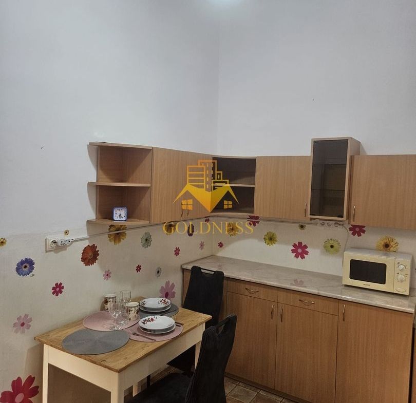 1 camera, Piata Unirii, Piata Muzeului, BCU, Meron, Marty, KFC - foto 4