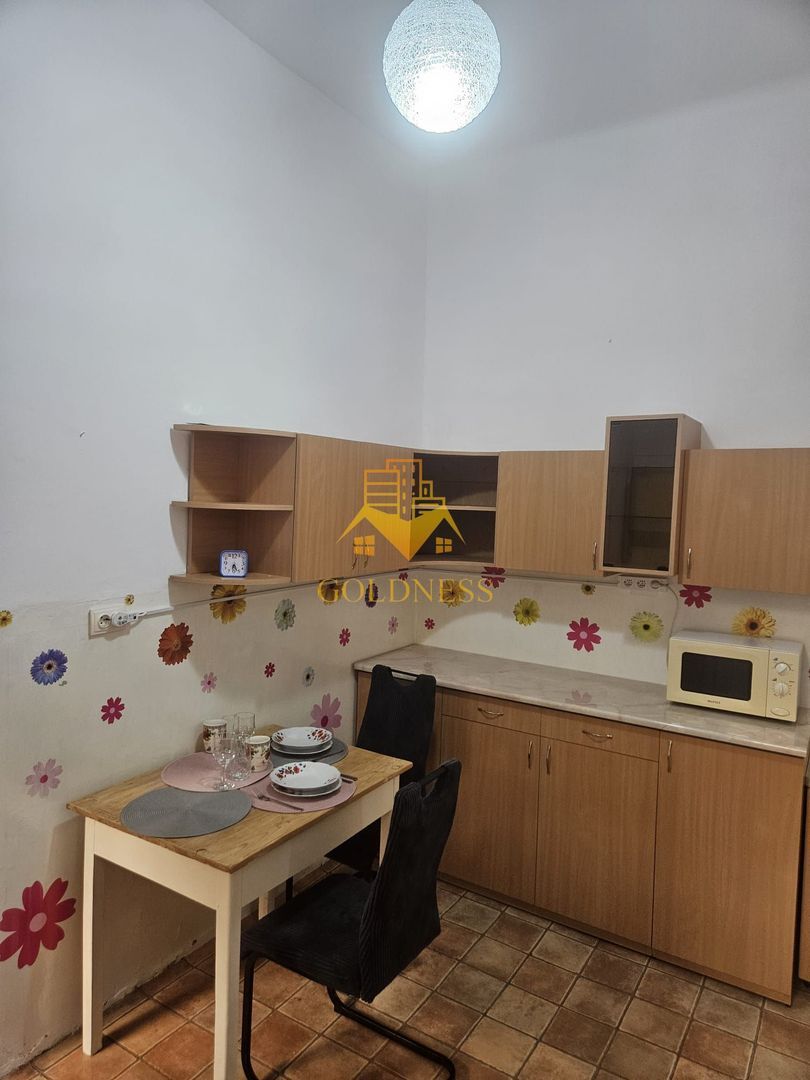 1 camera, Piata Unirii, Piata Muzeului, BCU, Meron, Marty, KFC - foto 4