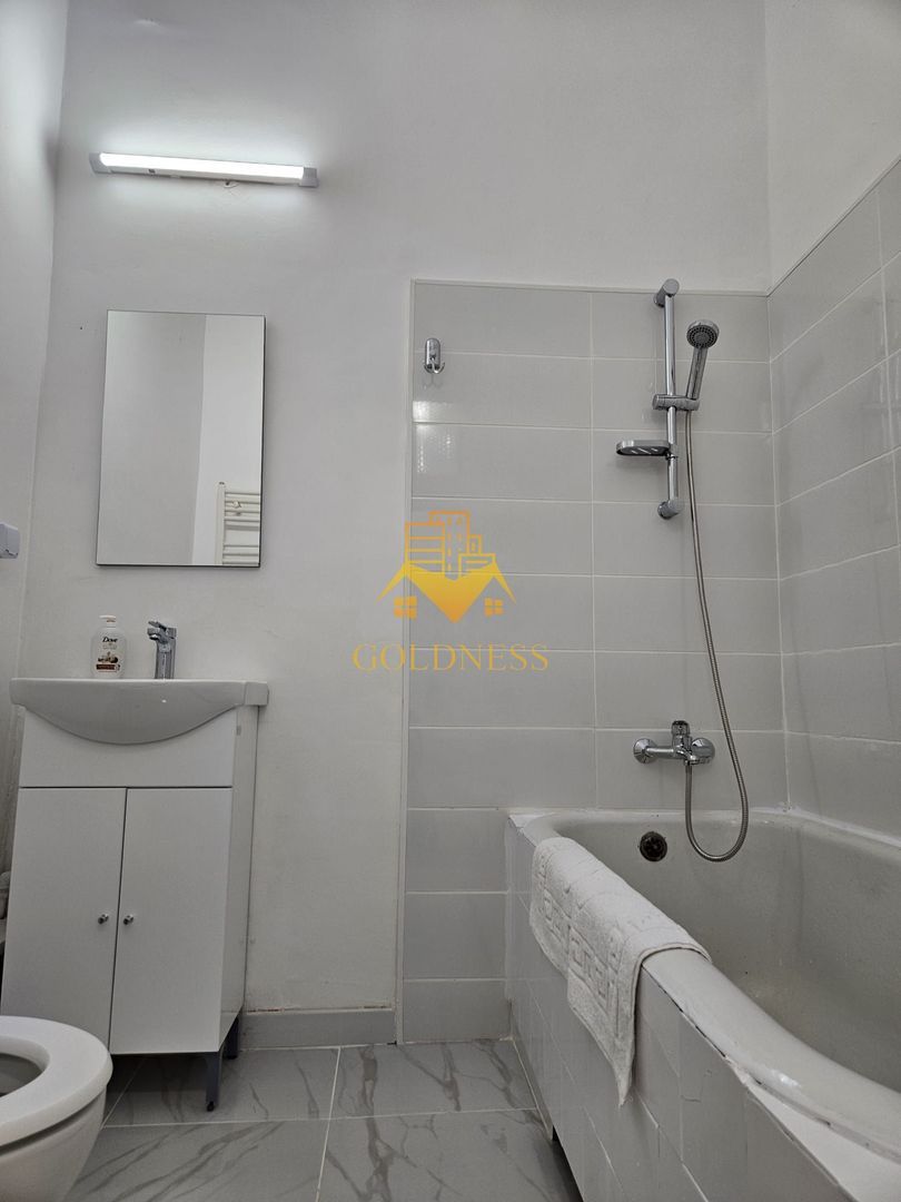 1 camera, Piata Unirii, Piata Muzeului, BCU, Meron, Marty, KFC - foto 5
