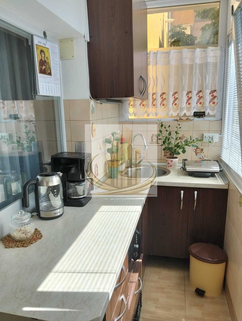 Proprietar vand apartament cu 2 camere - foto 5 Proprietar vand apartament cu 2 camere - foto 5