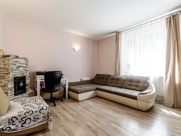 Apartament 2 camere spatios la casa individuala zona Centru Arad - Imagine principala