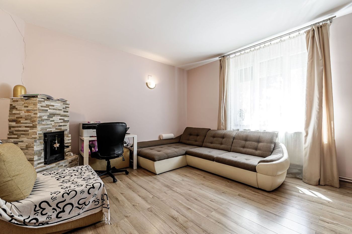 Apartament 2 camere spatios la casa individuala zona Centru Arad - Imagine principala