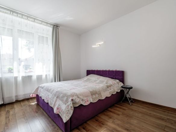 Apartament 2 camere spatios la casa individuala zona Centru Arad - foto 2