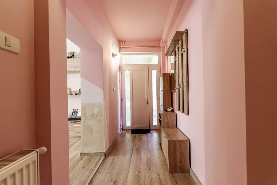 Apartament 2 camere spatios la casa individuala zona Centru Arad - foto 5
