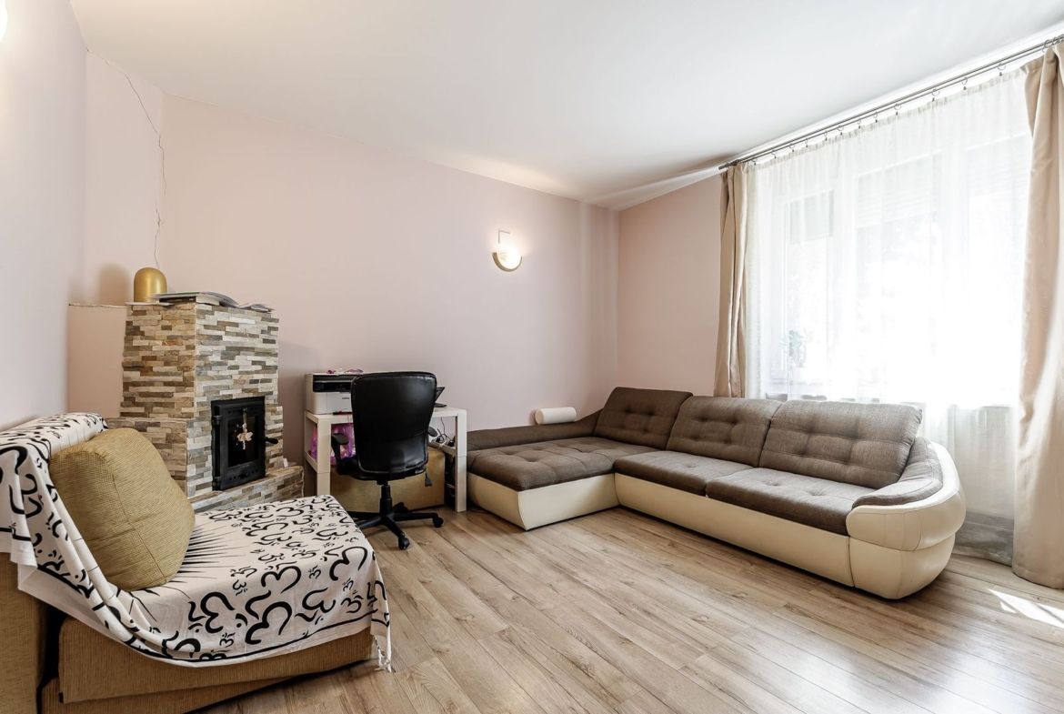 Apartament 2 camere spatios la casa individuala zona Centru Arad - foto 6