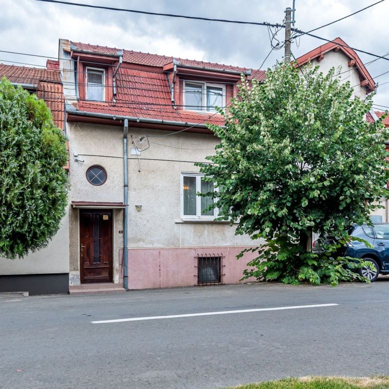 Casa Solida cu Mansarda in Zona Excelenta Parneava - Imagine principala