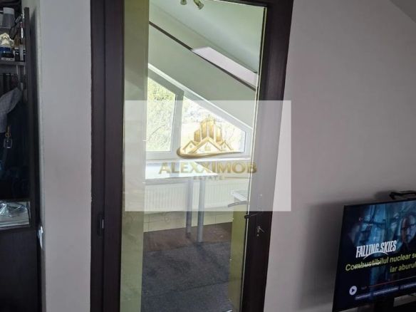 Apartament de Vanzare - 3 Camere - Mansarda vila - 65 MP! - Imagine principala