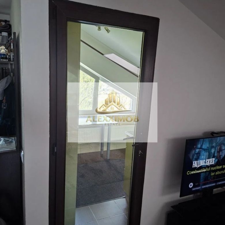 Apartament de Vanzare - 3 Camere - Mansarda vila - 65 MP! - Imagine principala