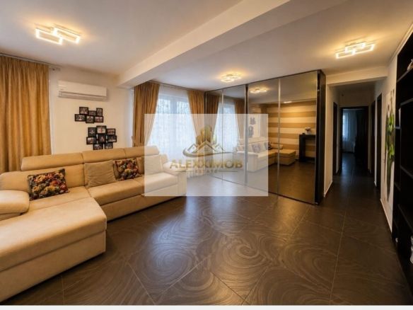 Apartament de Vanzare - 3 camere (in vila) - 71 mp - Zona Grand Arena! - Imagine principala