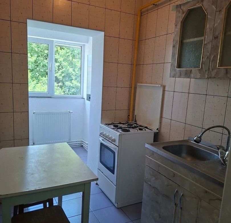 De inchiriat apartament cu o camera, I. C. Frimu, et. 4/4, 1250 lei - foto 6