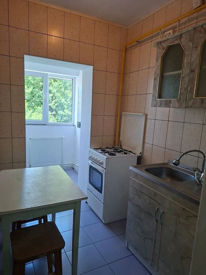 De inchiriat apartament cu o camera, I. C. Frimu, et. 4/4, 1250 lei - foto 6