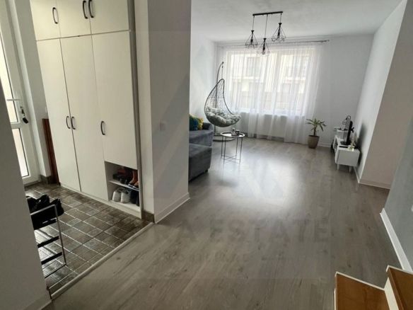Casa utilata 4 camere 2 bai terasa si teren 210 mp in Arhitectilor - Imagine principala