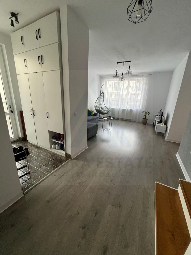 Casa utilata 4 camere 2 bai terasa si teren 210 mp in Arhitectilor - Imagine principala