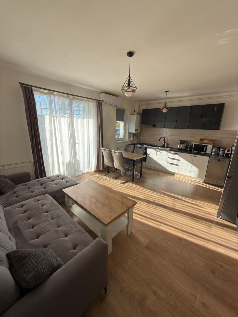 Apartament utilat 3 camere etaj 1 balcon 10 mp si parcare in Terezian - Imagine principala
