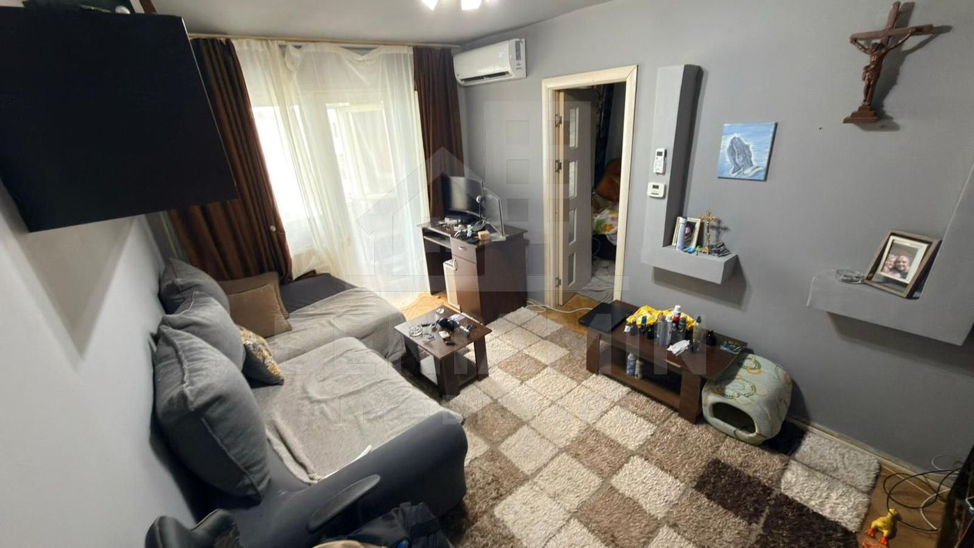 3 camere - etaj 3 - centrala proprie - 1980- Craiovita Noua - Orizont - Imagine principala