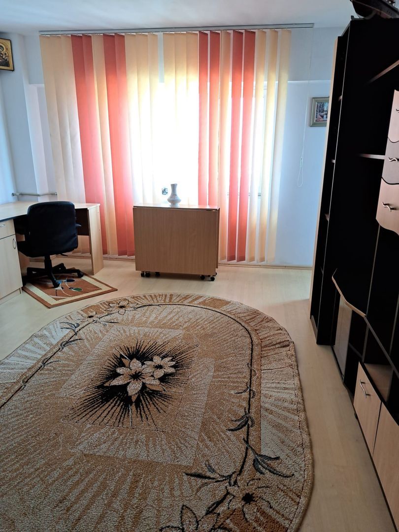 De inchiriat apartament cu o camera, Gara, etaj 4, 300 euro - foto 5