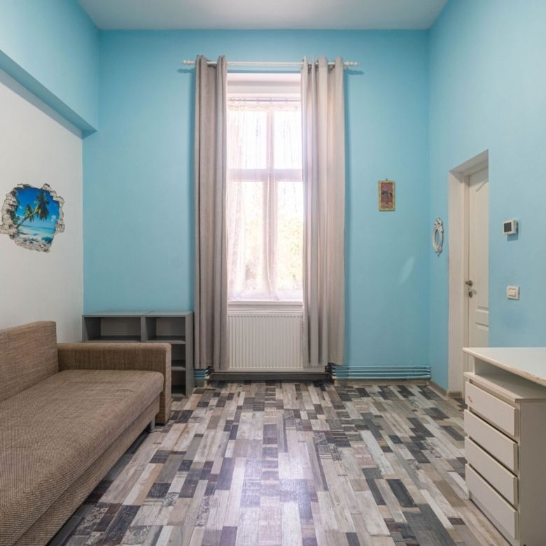Apartament cu 1 cameră – Central, Arad | Renovat, mobilat și utilat - Imagine principala