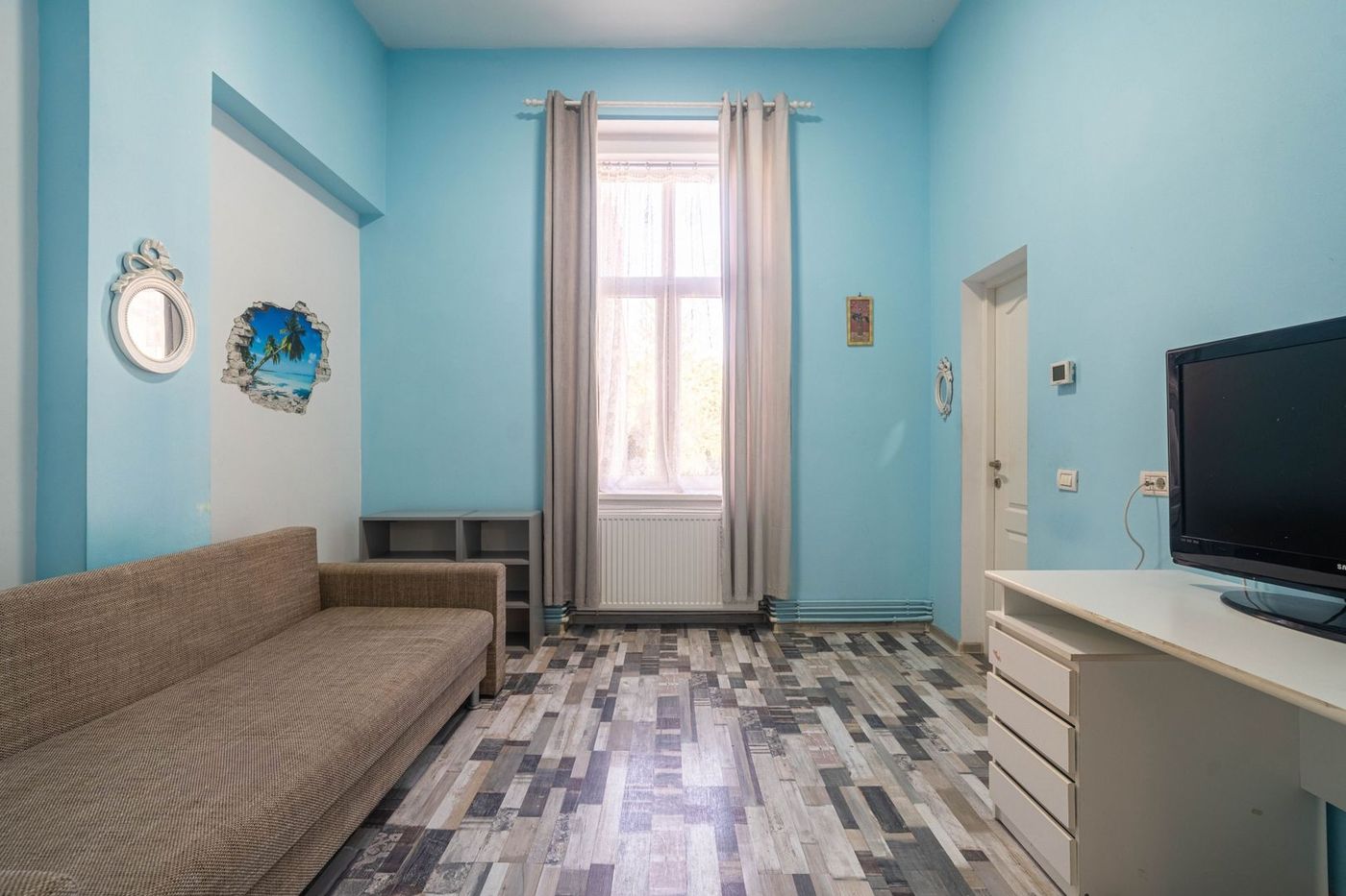 Apartament cu 1 cameră – Central, Arad | Renovat, mobilat și utilat - Imagine principala