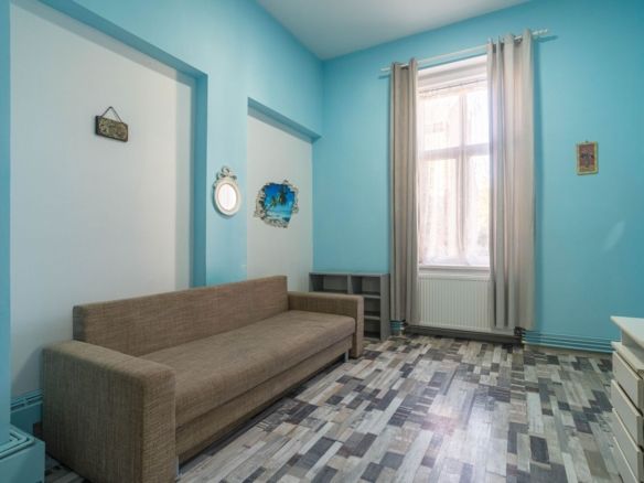 Apartament cu 1 cameră – Central, Arad | Renovat, mobilat și utilat - foto 2