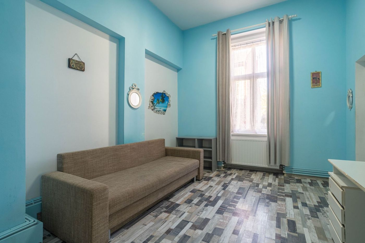 Apartament cu 1 cameră – Central, Arad | Renovat, mobilat și utilat - foto 2