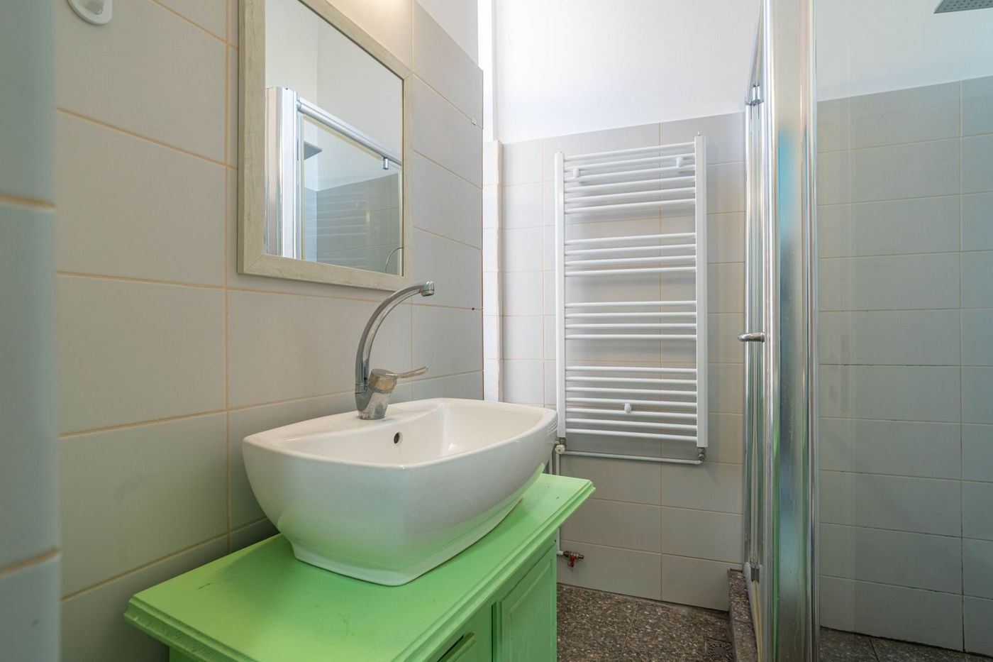 Apartament cu 1 cameră – Central, Arad | Renovat, mobilat și utilat - foto 5