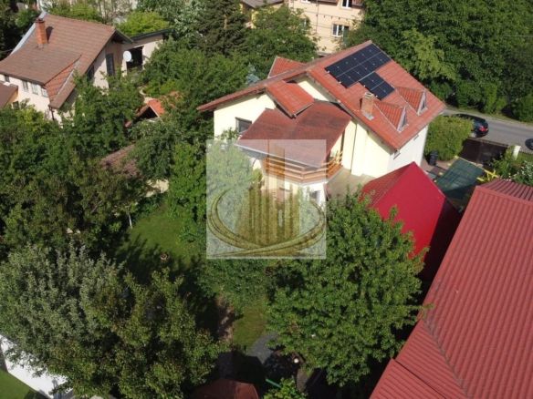 Casă P+E+Pod înalt, teren 574 mp, garaj și fotovoltaice – Zona Lipovei - Imagine principala