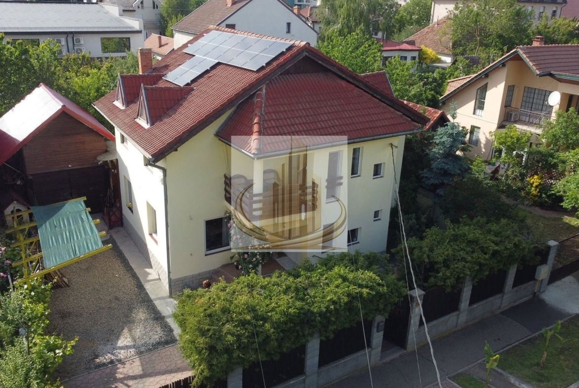 Casă P+E+Pod înalt, teren 574 mp, garaj și fotovoltaice – Zona Lipovei - foto 2