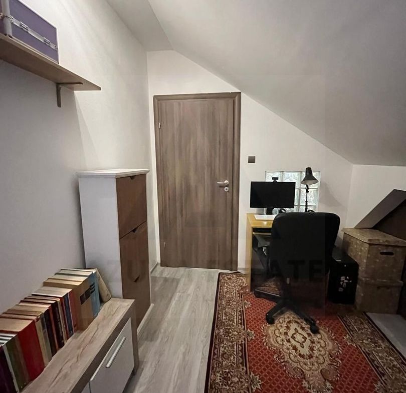 Apartament 3 camere 2 balcoane bucatarie inchisa in zona Strand II - foto 4