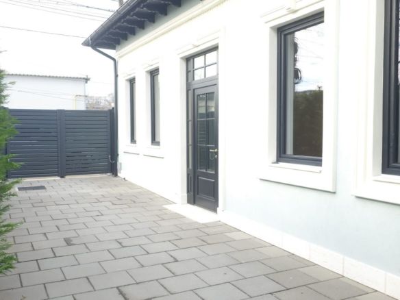 Casa moderna renovata de inchiriat - Strada Traian, Galati - Imagine principala