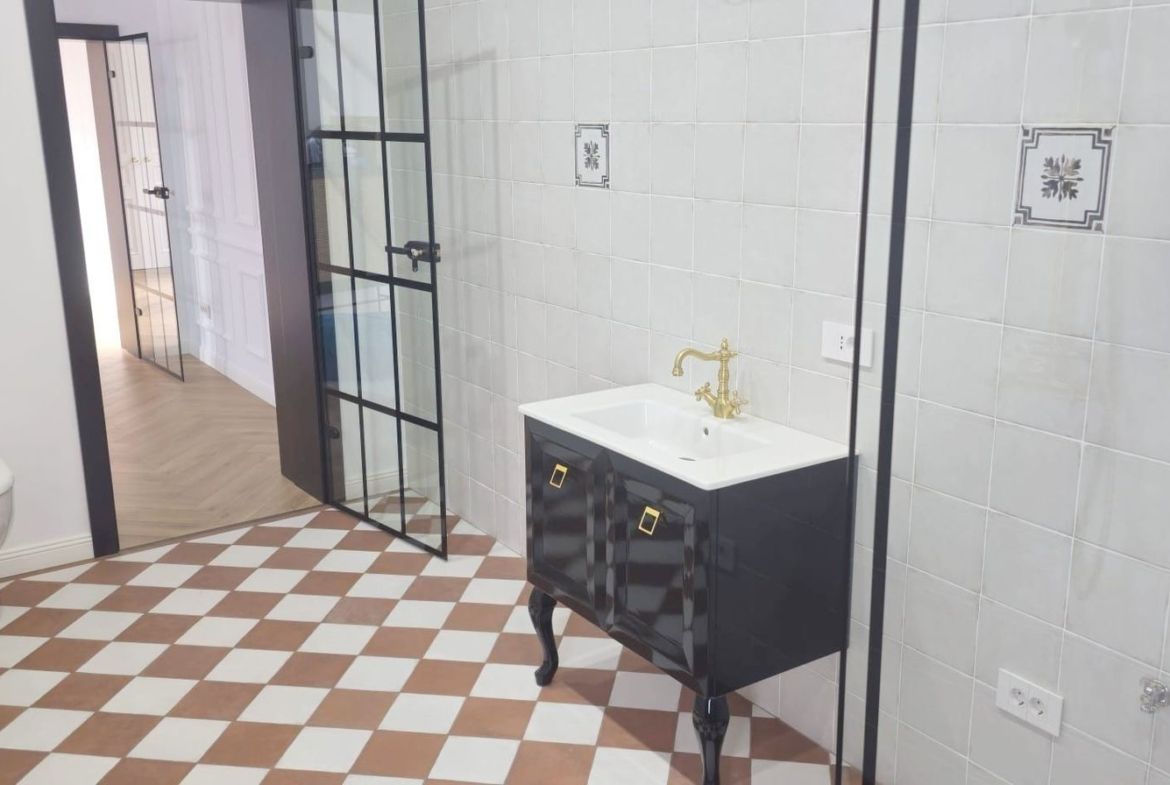 Casa moderna renovata de inchiriat - Strada Traian, Galati - foto 4
