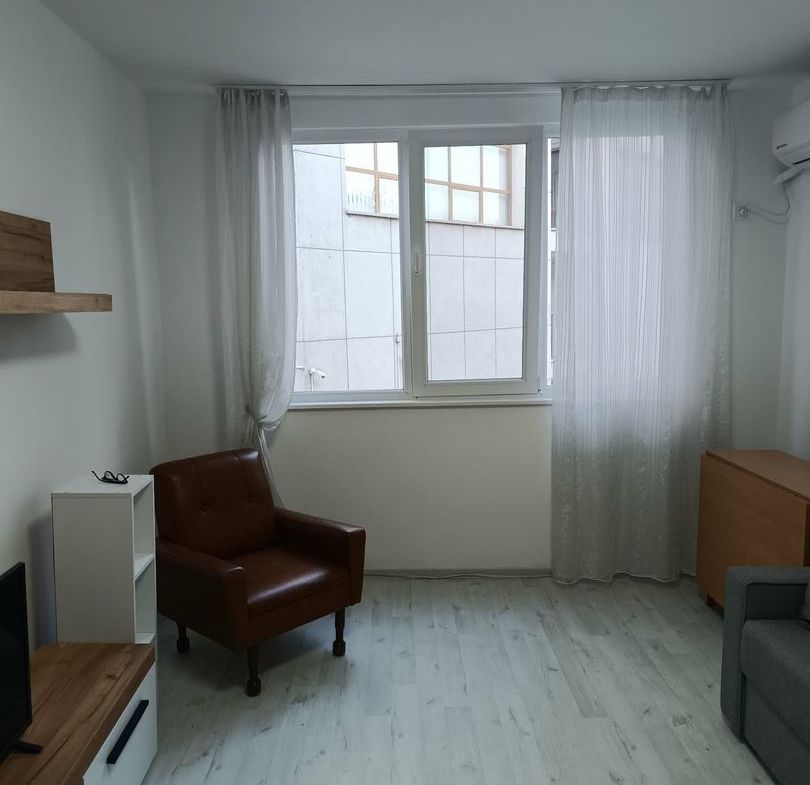 De inchiriat garsoniera Tiglina 1, A-uri, et.1, 250 euro - Imagine principala