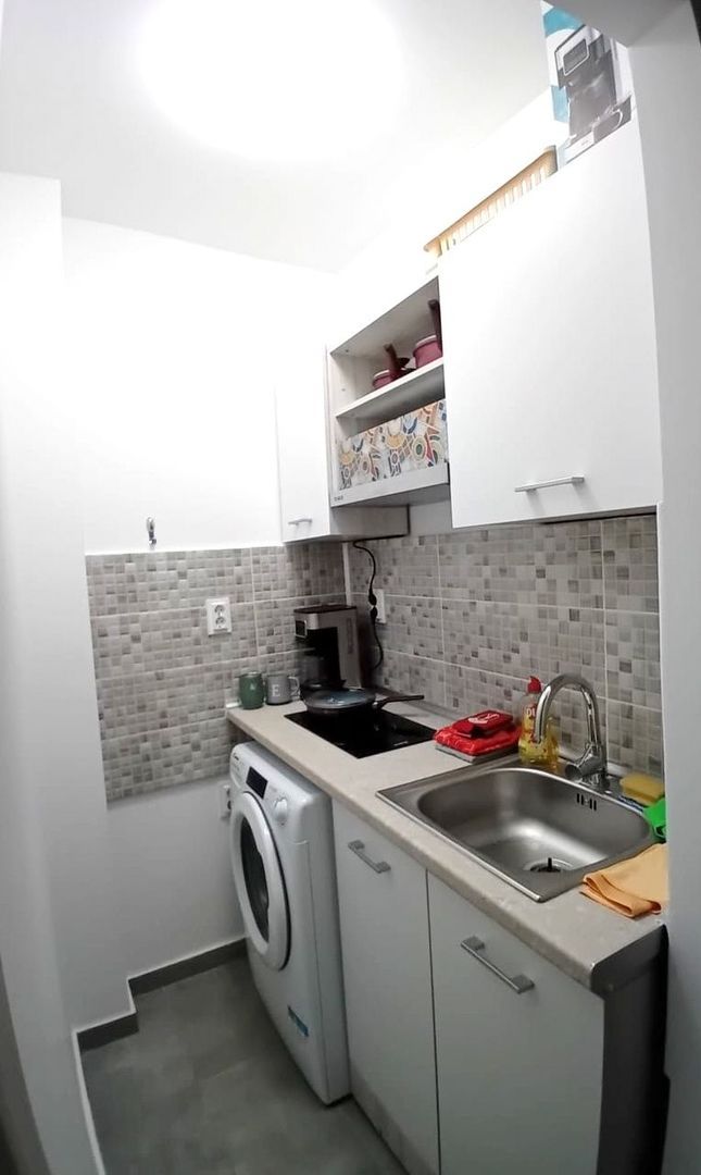 De inchiriat garsoniera Tiglina 1, A-uri, et.1, 250 euro - foto 7 De inchiriat garsoniera Tiglina 1, A-uri, et.1, 250 euro - foto 7