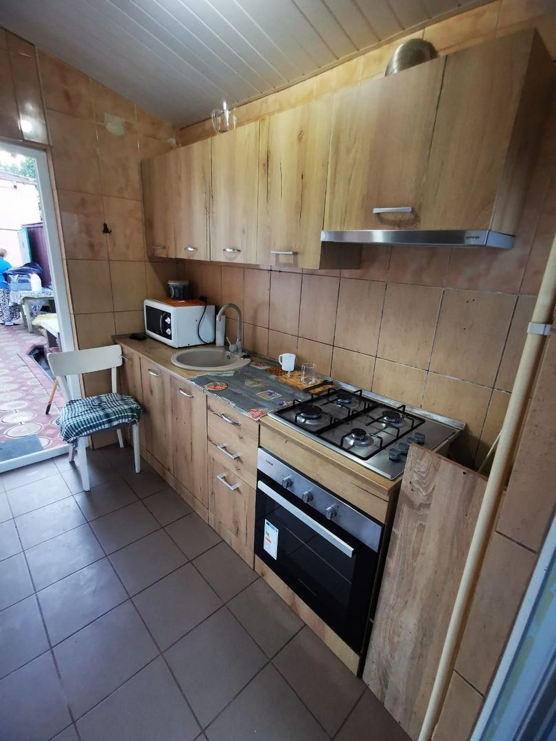 De inchiriat casa cu 2 camere, strada Romana, 320 euro - Imagine principala