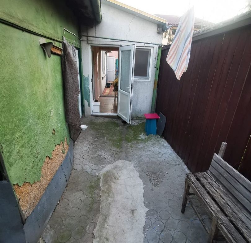 De inchiriat casa cu 2 camere, strada Romana, 320 euro - foto 4