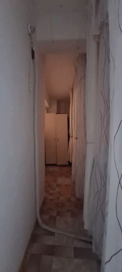 De vanzare apartament cu 2 camere, central, Bloc BR, et. 2, 76.000 euro - foto 4 De vanzare apartament cu 2 camere, central, Bloc BR, et. 2, 76.000 euro - foto 4